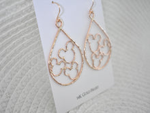 Load image into Gallery viewer, Three's a Party Earrings